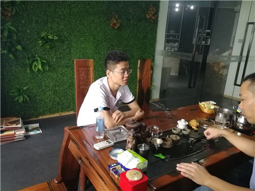 燦源裝飾交流會經理洽談圖 燦源裝飾交流會經理洽談圖