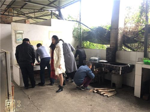 南寧裝修公司-動手做飯 南寧裝修公司-動手做飯