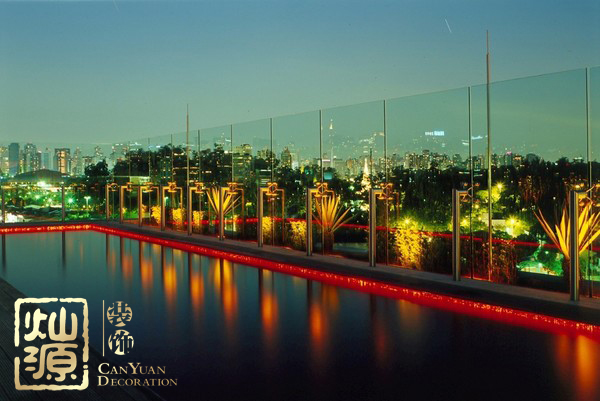 全球首個無邊泳池即將開建 屋頂泳池或將成為旅店新寵