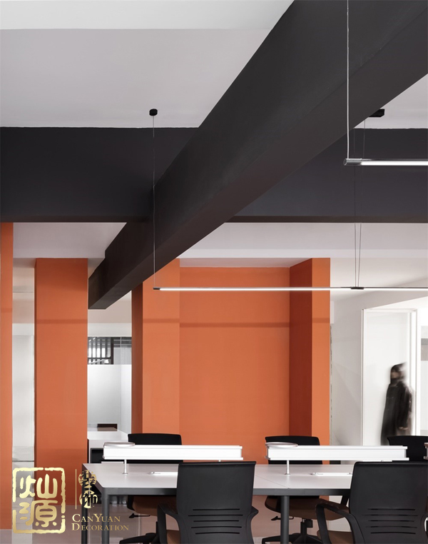 互聯(lián)網(wǎng)公司辦公室設(shè)計亮點 設(shè)計師膽大到拆分結(jié)構(gòu)了