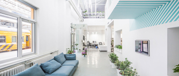 舊廠房改造辦公室案例創意十足   盒狀內部空間設計思路視角獨特