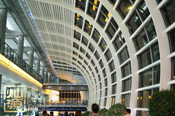 香港機(jī)場(chǎng)取消航班 分析原因了解你不知道的香港機(jī)場(chǎng)