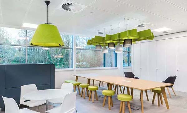 極簡辦公室裝修設計新年這樣裝，每天美出新花樣